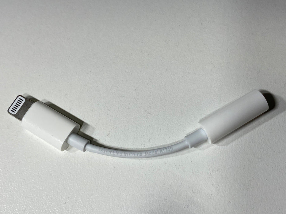 Apple Aux Adapter White (Bulk Packaging)